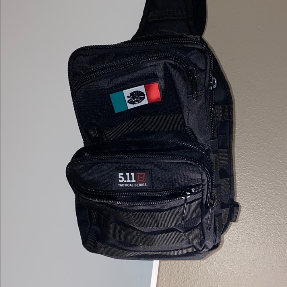 Sling shoulder bag